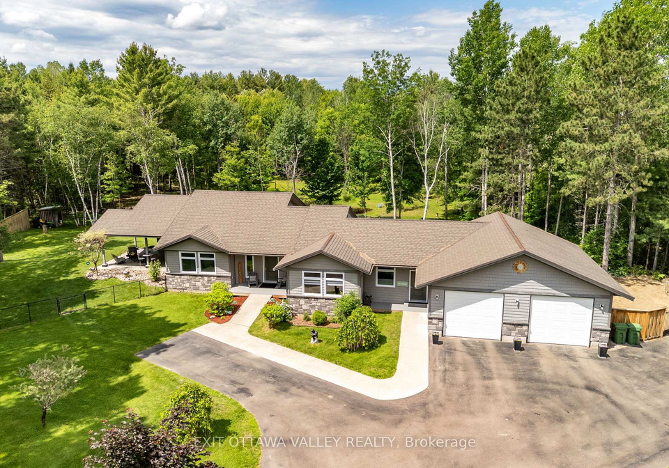301-doran-road-petawawa-ontario-x13460060