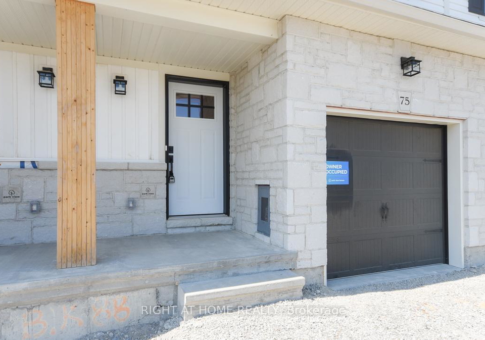 75-whitcomb-crescent-smiths-falls-ontario-x13460366