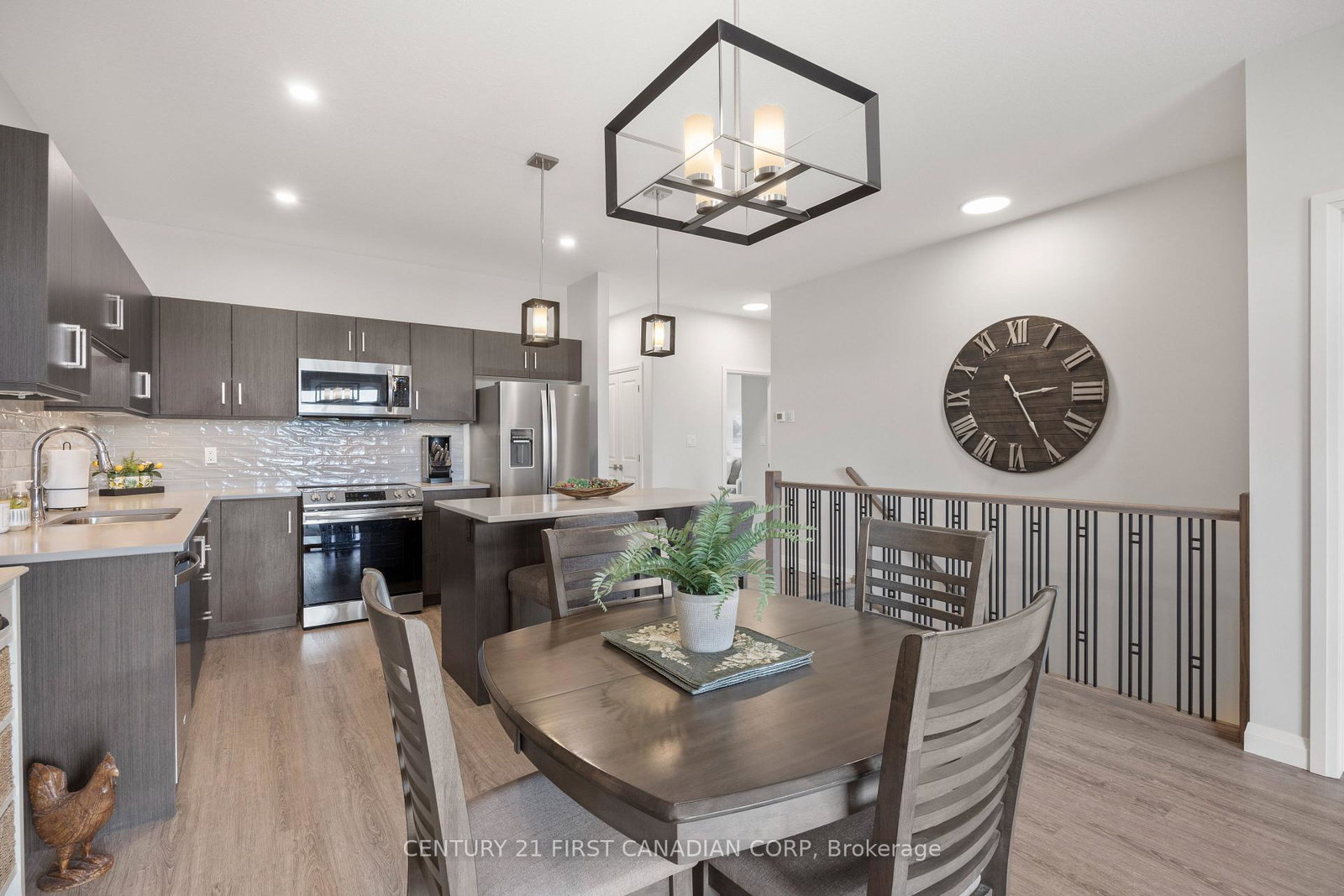 100-rowe-avenue-south-huron-ontario-x13460398