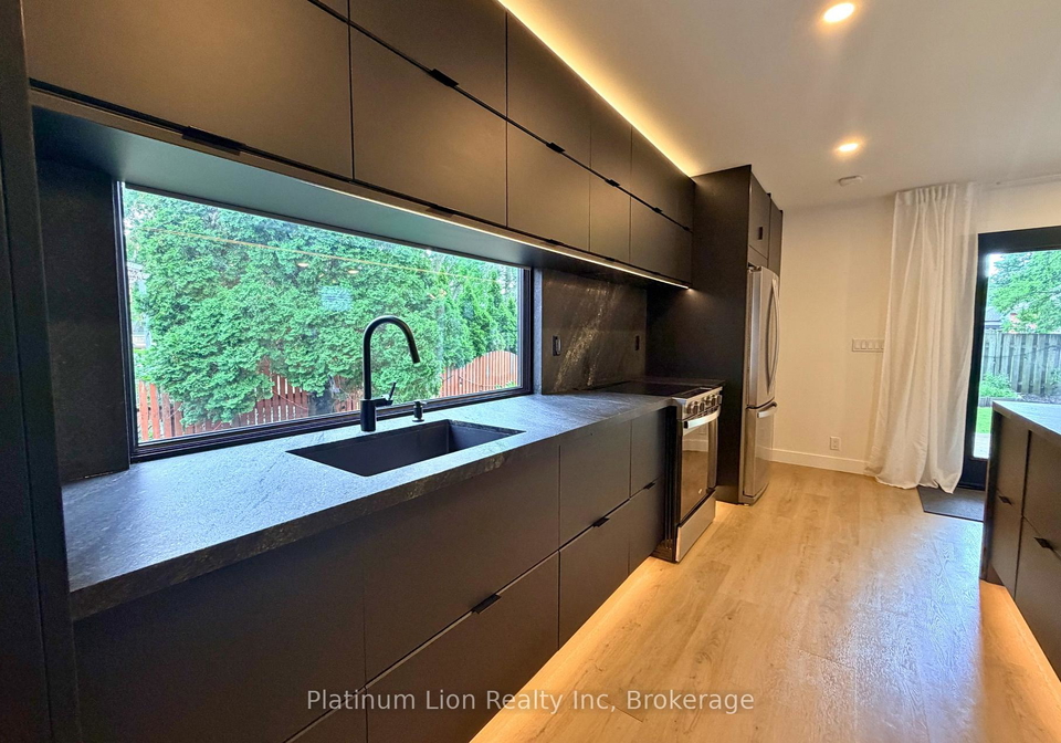 42-12-strathcona-avenue-brantford-ontario-x13460780
