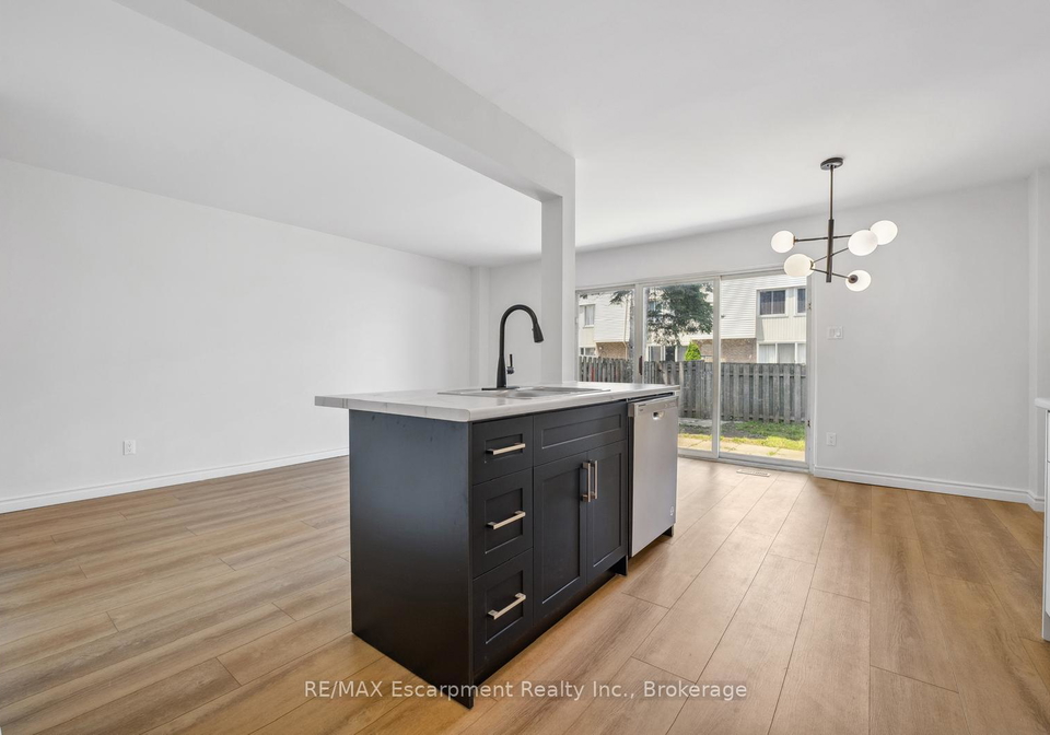 17-old-pine-trail-st-catharines-ontario-x13460812