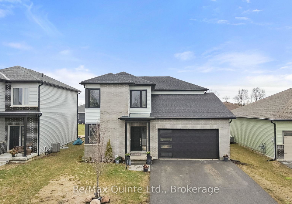 40-allen-street-prince-edward-county-ontario-x13460854