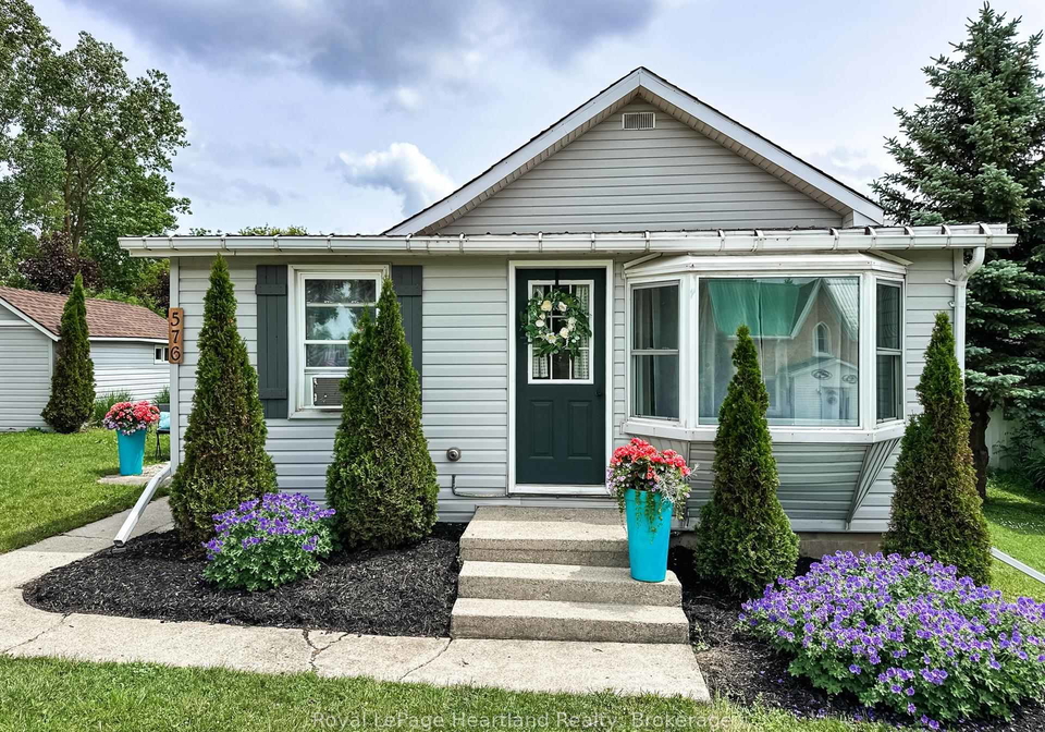 576-queen-street-north-huron-ontario-x13460978