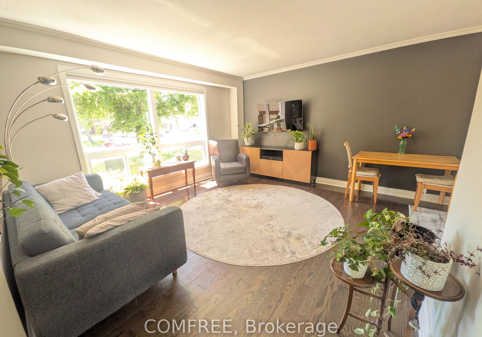 8b-forester-crescent-ottawa-ontario-x13461224