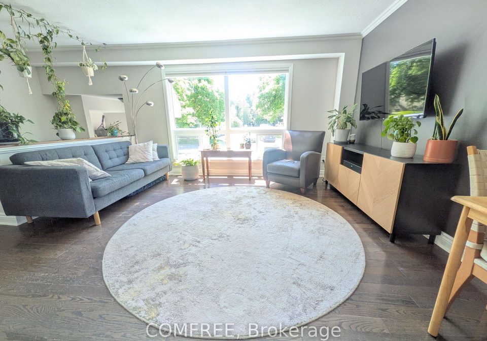 8b-forester-crescent-ottawa-ontario-x13461224