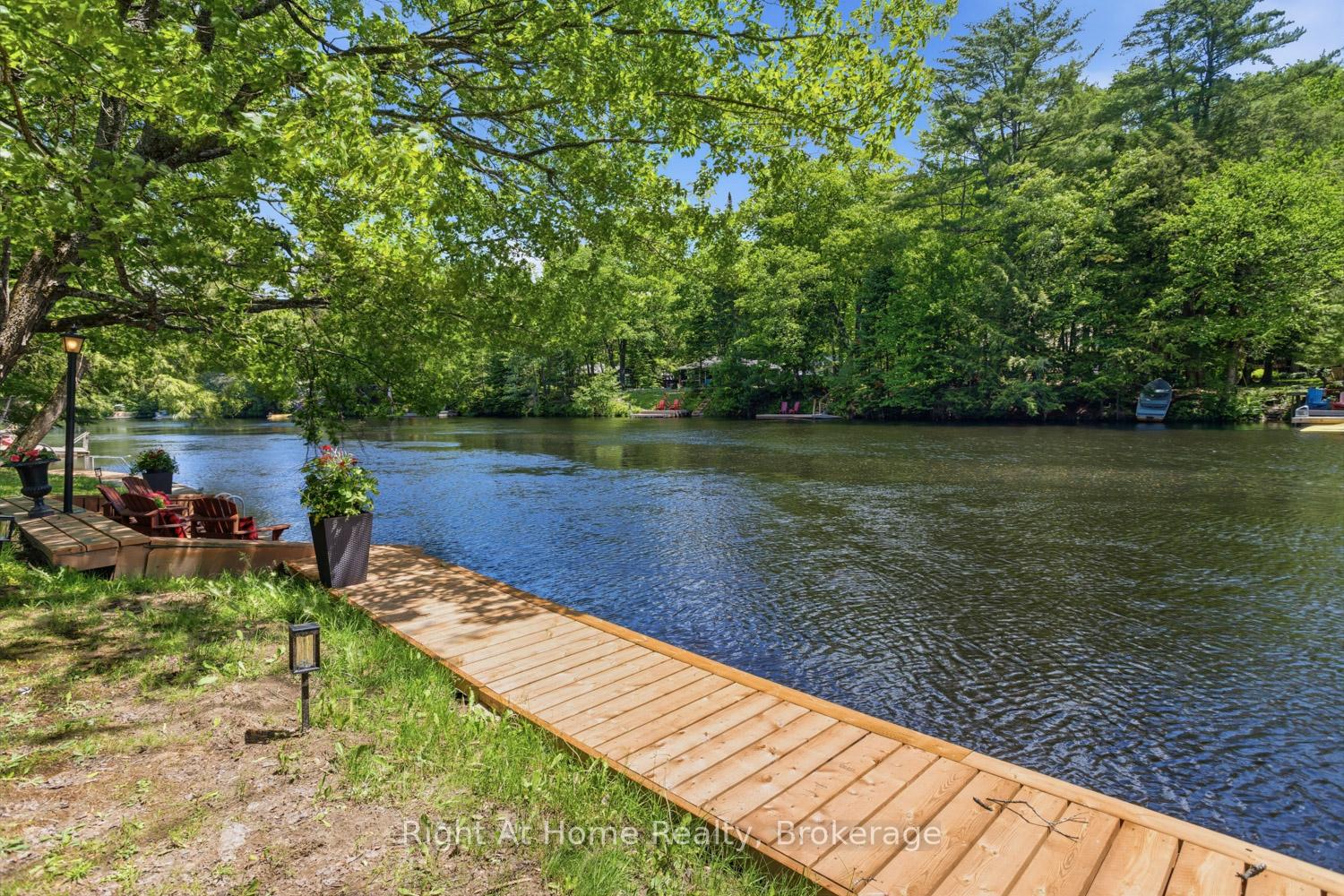 1074-holiday-park-drive-bracebridge-ontario-x13461454