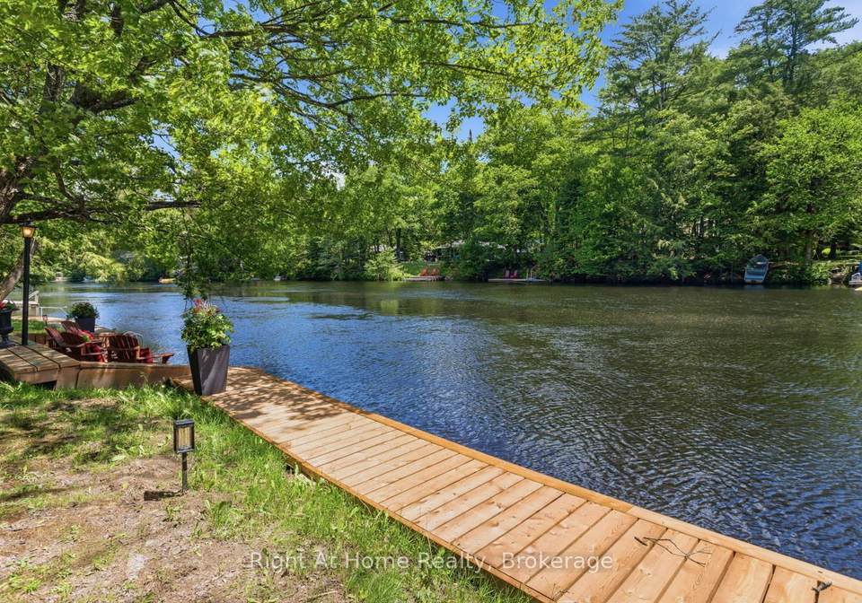 1074-holiday-park-drive-bracebridge-ontario-x13461454