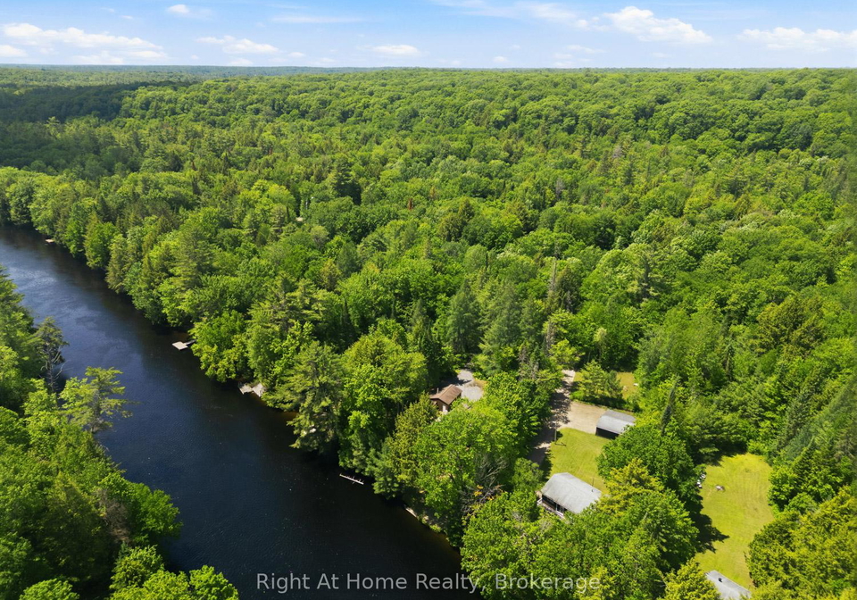 1074-holiday-park-drive-bracebridge-ontario-x13461454