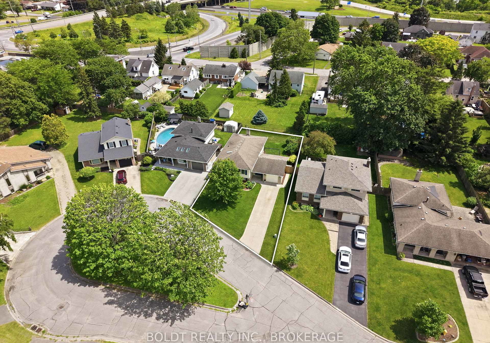 18-linhaven-court-st-catharines-ontario-x13461794