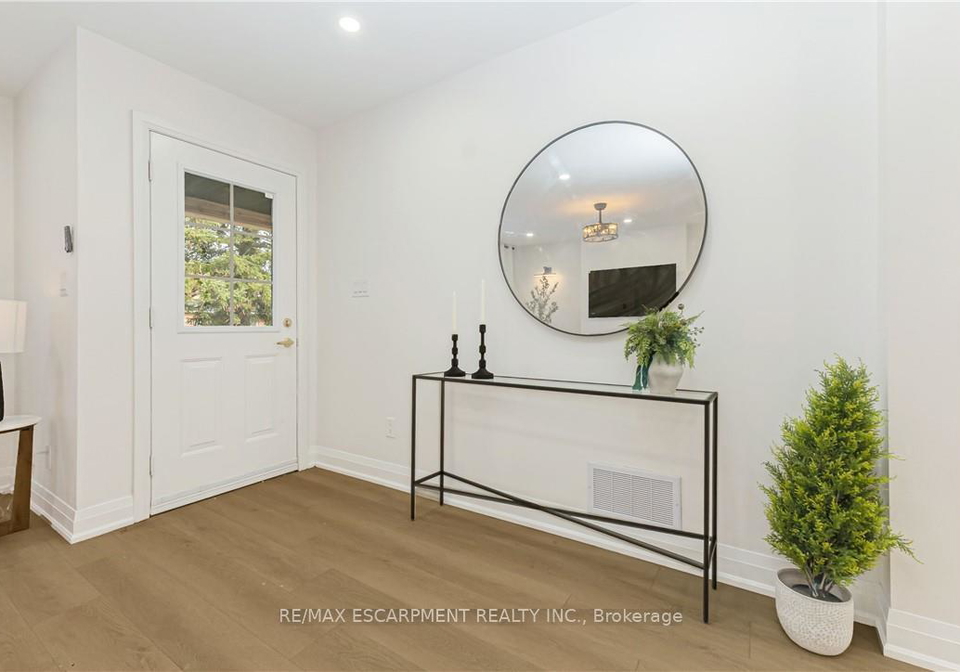 487-east-37th-street-hamilton-ontario-x13461854