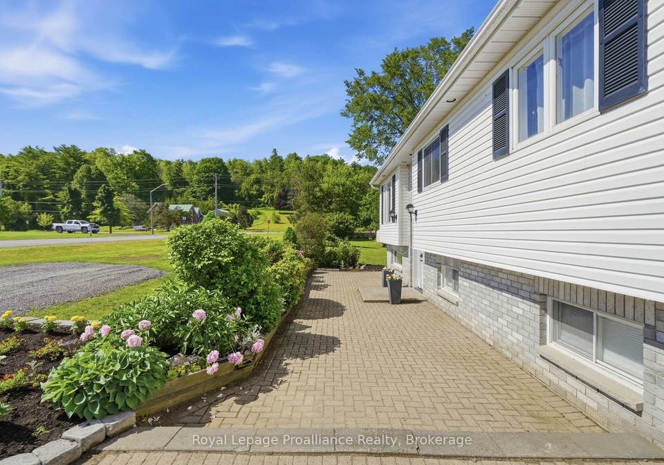13-forester-drive-quinte-west-ontario-x13461874