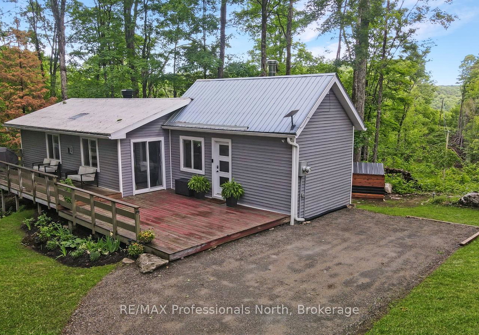 1534-salerno-lake-road-highlands-east-ontario-x13461928