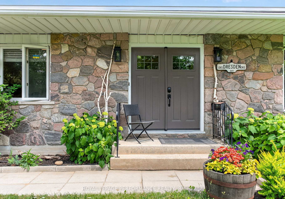 889-dresden-crescent-ottawa-ontario-x13461946