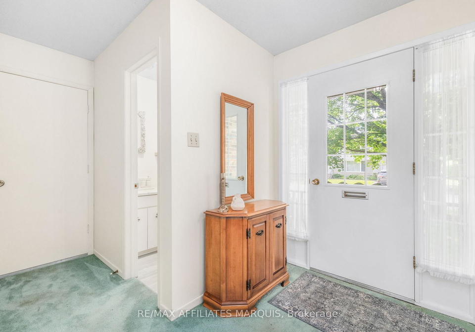15-glenview-crescent-perth-ontario-x13462100