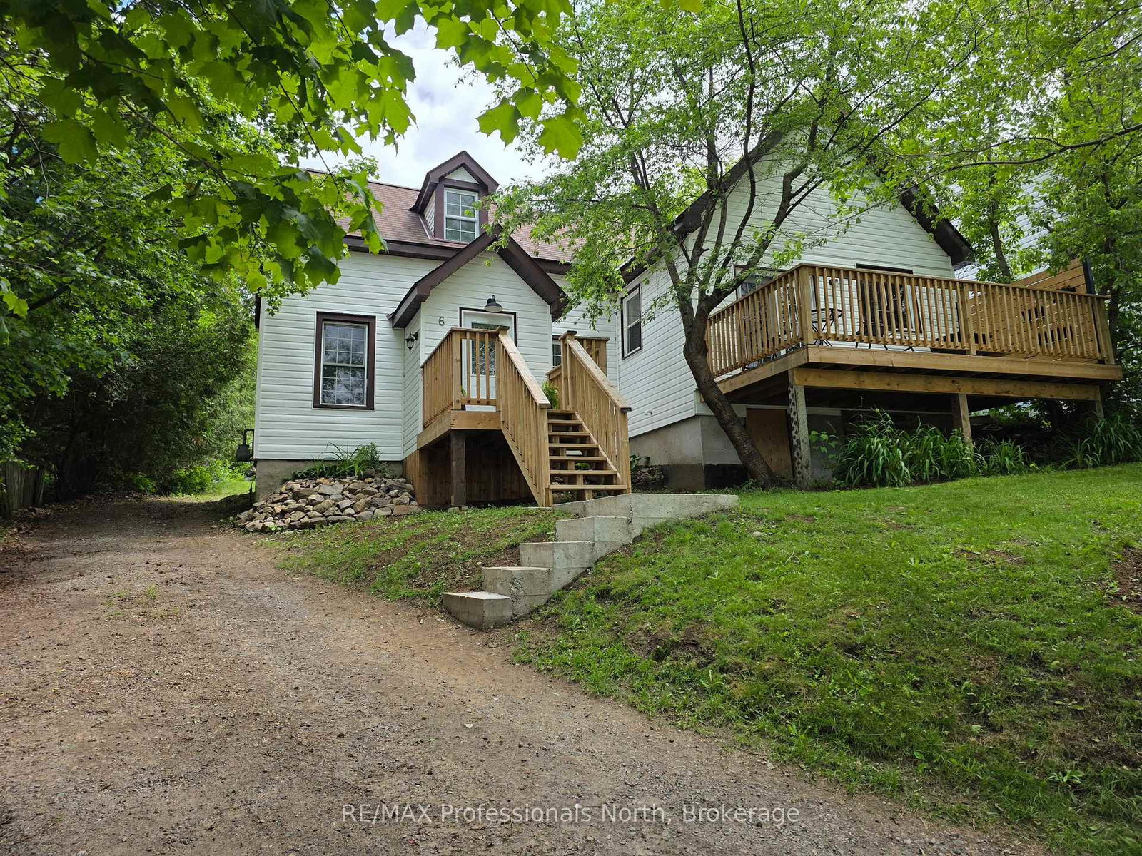 6-dufferin-street-n-huntsville-ontario-x13462246