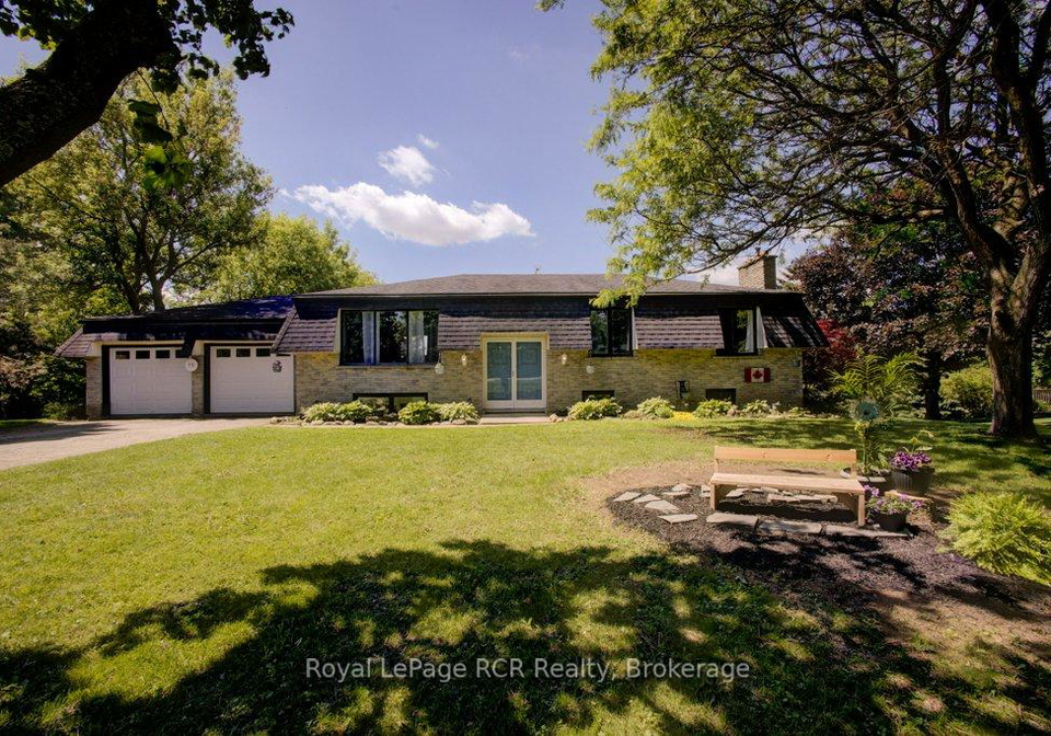 15-booth-street-e-mapleton-ontario-x13462444