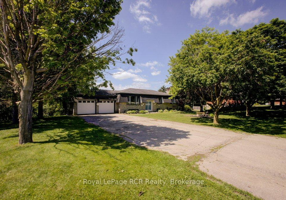 15-booth-street-e-mapleton-ontario-x13462444