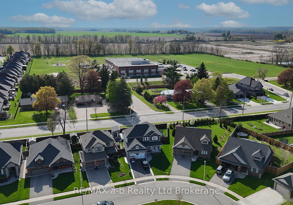 7-arnold-street-tillsonburg-ontario-x13462462