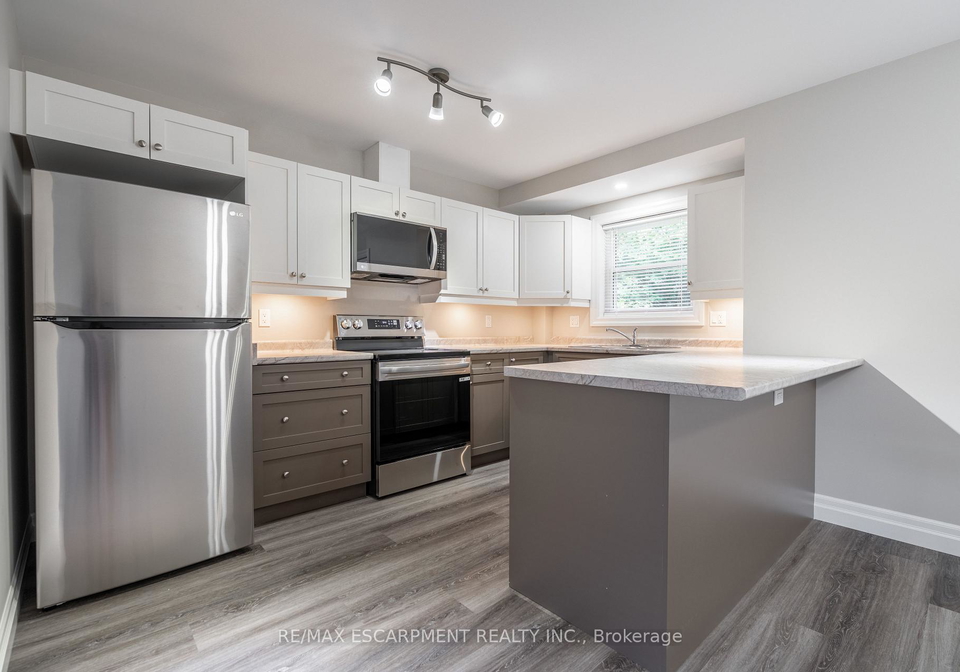 38-viewpoint-avenue-hamilton-ontario-x13462492
