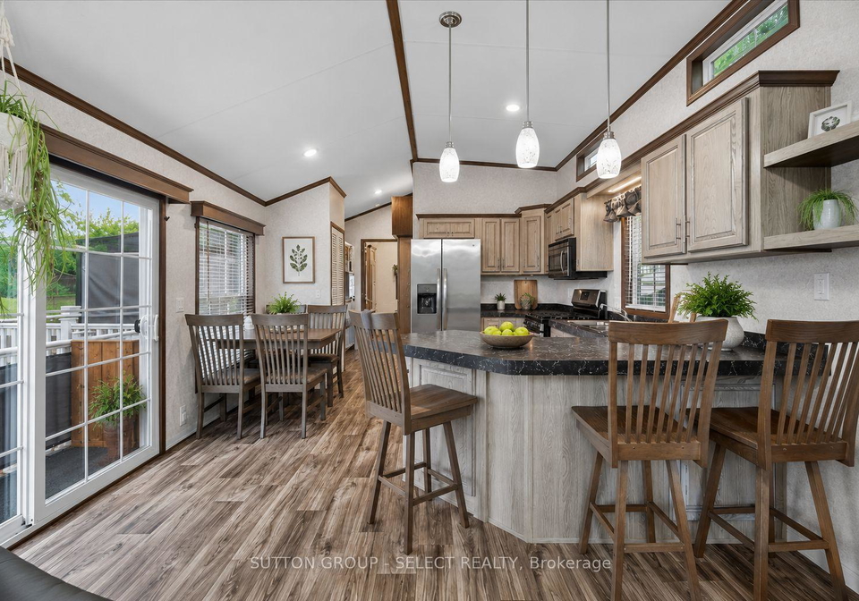8685-rock-glen-road-lambton-shores-ontario-x13462554