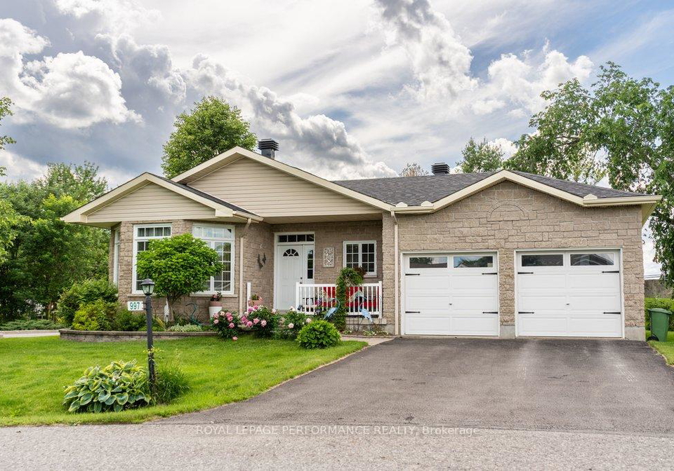 997-ada-barrington-private-ottawa-ontario-x13462640