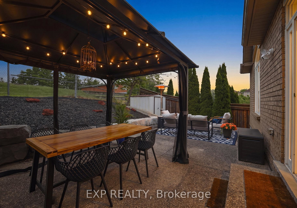 16-gouda-place-cambridge-ontario-x13462750