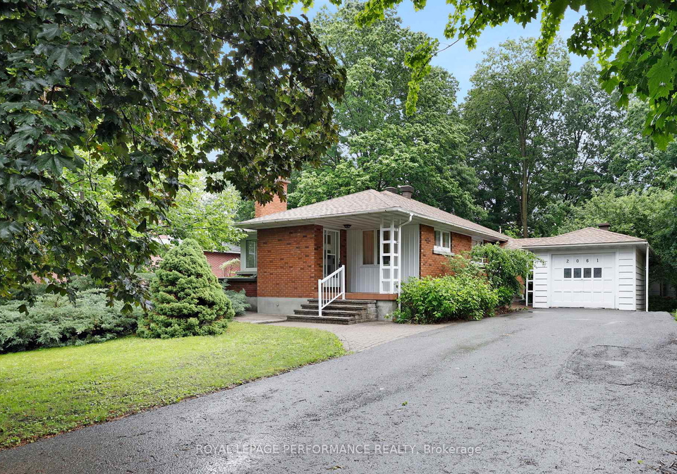 2061-fairbanks-avenue-ottawa-ontario-x13462794
