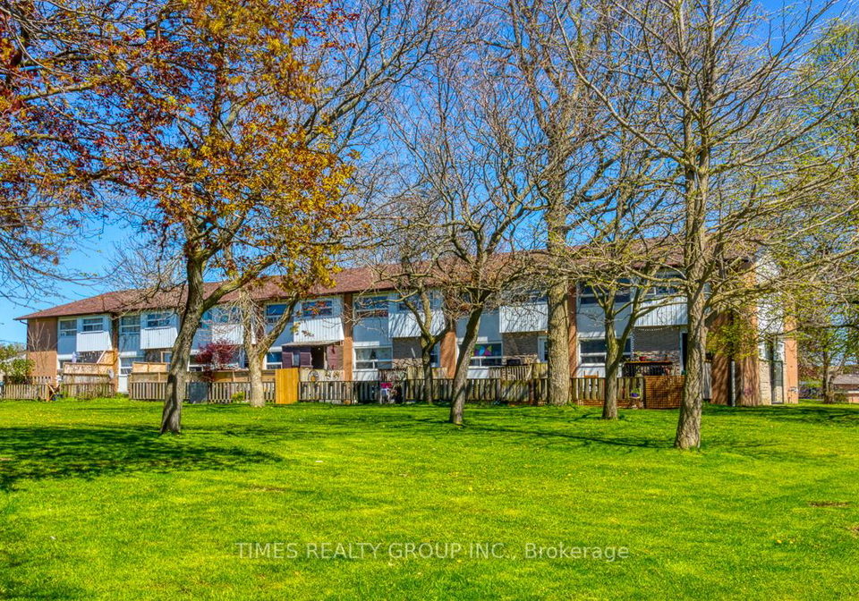11-manitou-crescent-w-loyalist-ontario-x13462840