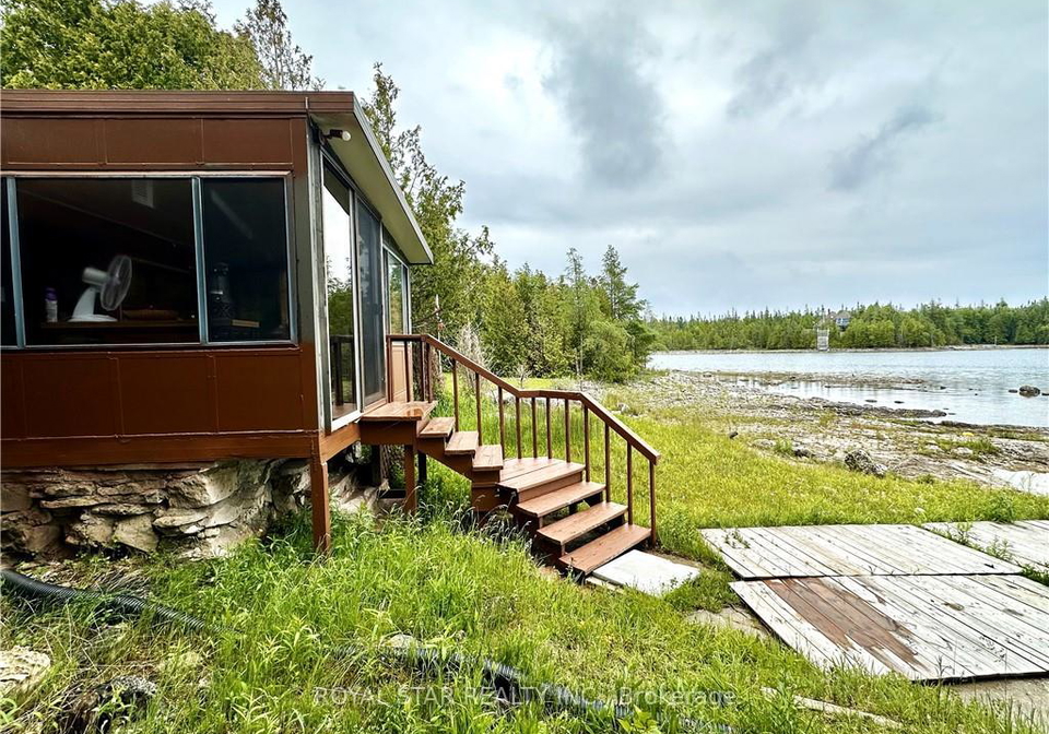 85-simpson-avenue-northern-bruce-peninsula-ontario-x13462878