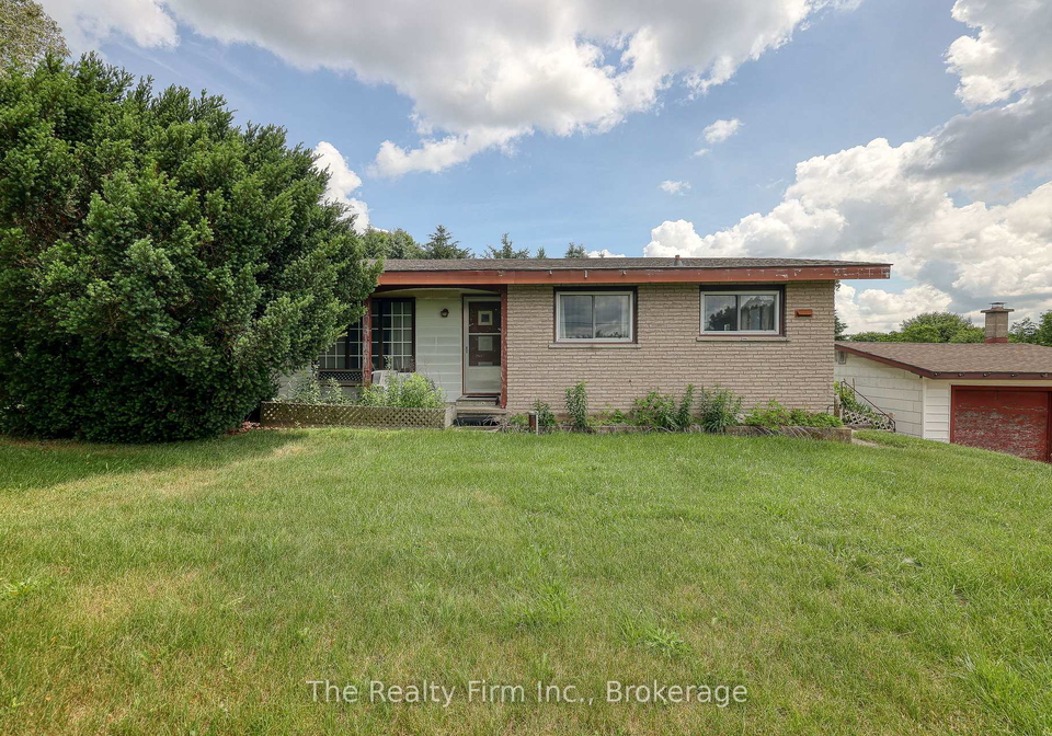 18-embro-street-e-south-west-oxford-ontario-x13463212