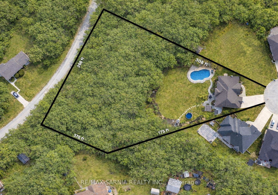 7133-muskoka-trail-plympton-wyoming-ontario-x13463262