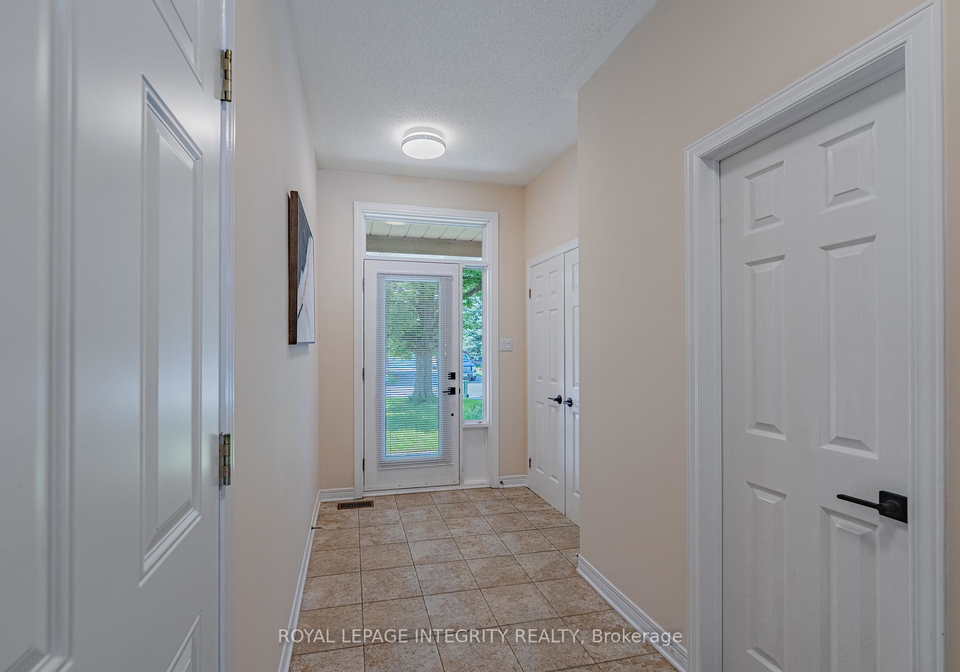 16-redding-way-ottawa-ontario-x13463518