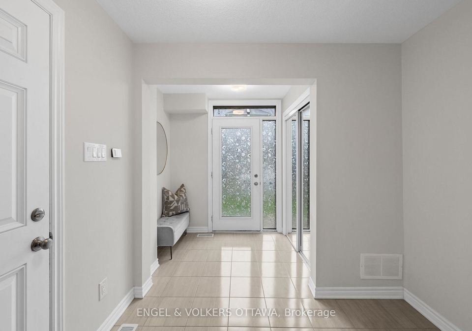 59-ursid-mews-ottawa-ontario-x13463564