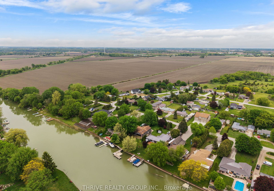9887-eric-street-lambton-shores-ontario-x13463640