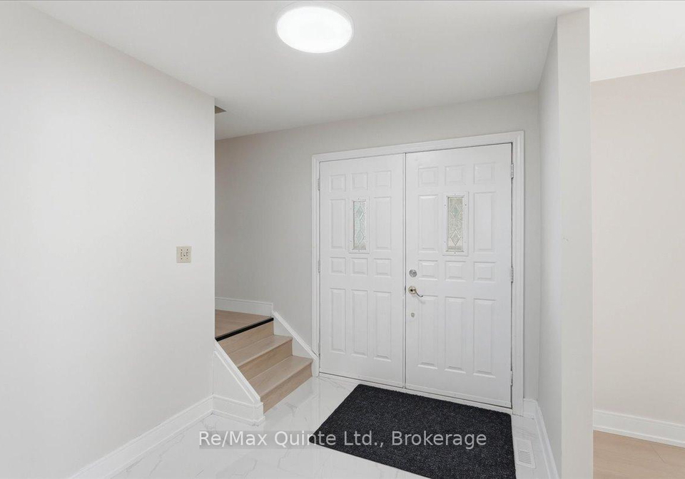 15-robertson-lane-belleville-ontario-x13463848