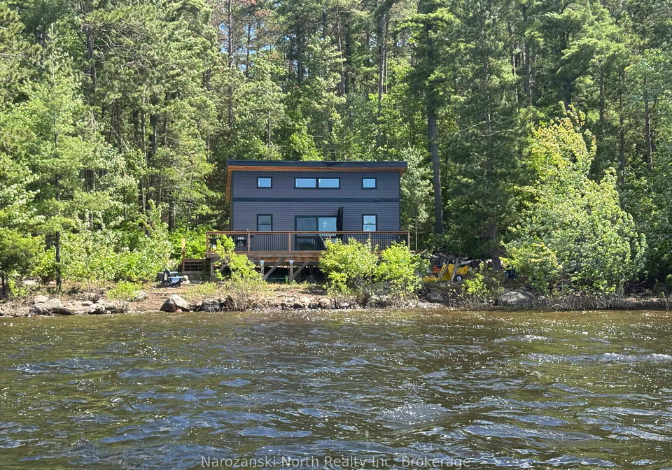 pcl18548-parry-sound-remote-area-ontario-x13463964