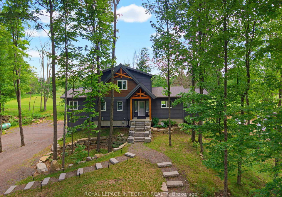 39-morning-flight-court-greater-madawaska-ontario-x13463996