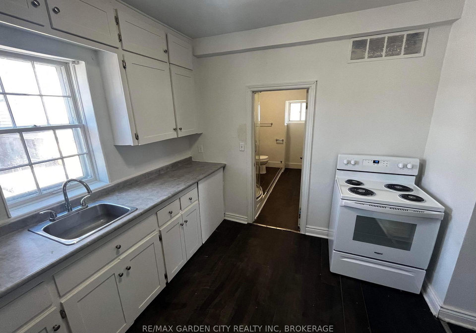 29-rykert-street-s-st-catharines-ontario-x13464196