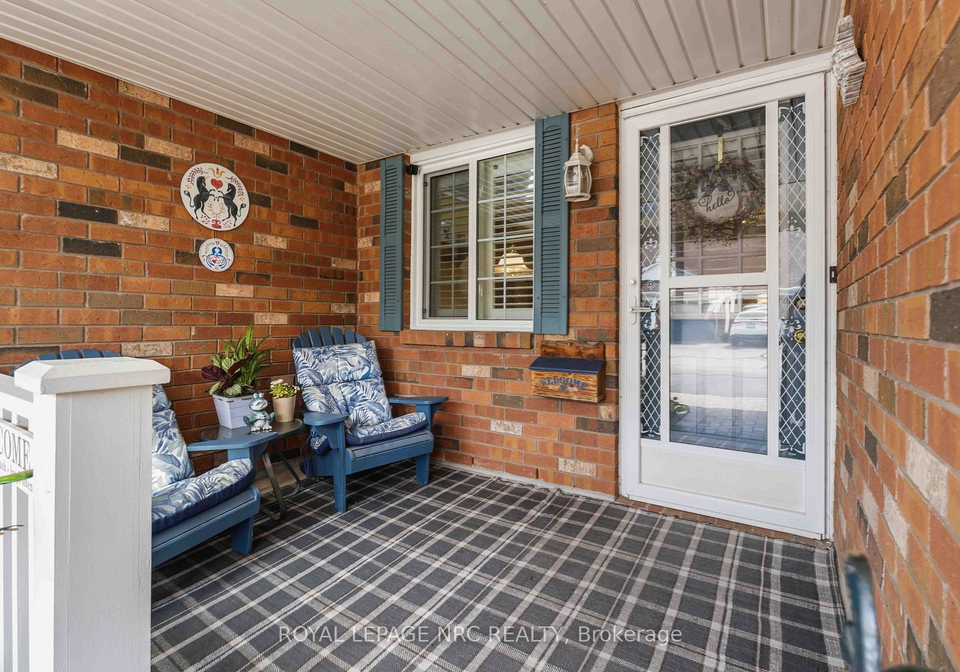 4122-hazelnut-court-lincoln-ontario-x13464352
