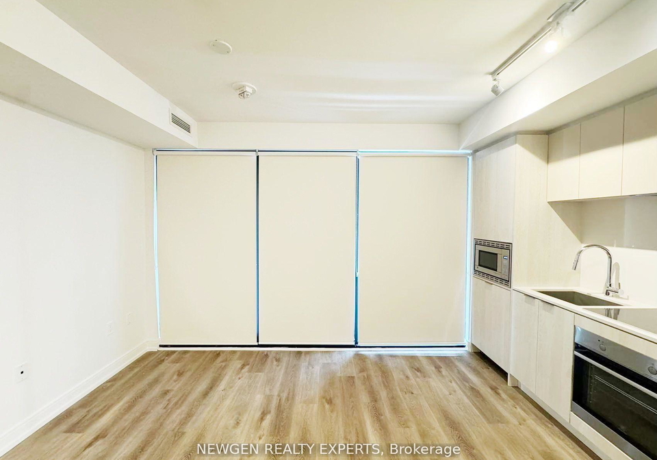 1-jarvis-street-hamilton-ontario-x13464420