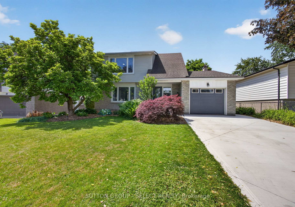 33-farnham-crescent-london-south-ontario-x13465532