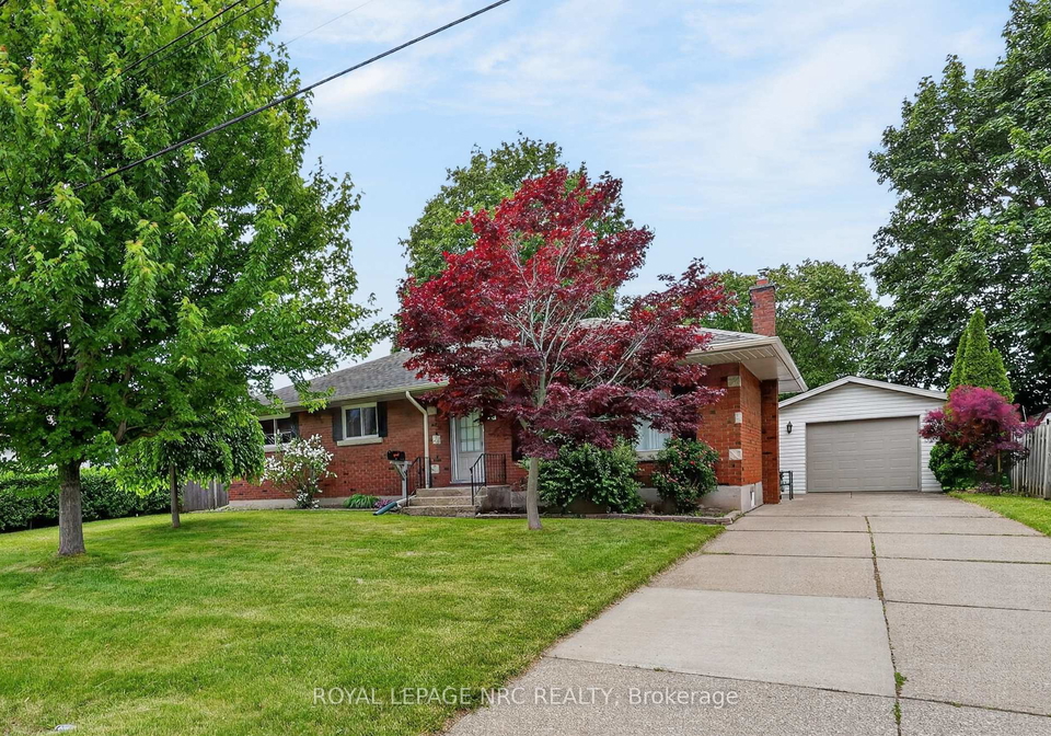 22-mckenzie-street-st-catharines-ontario-x13465688