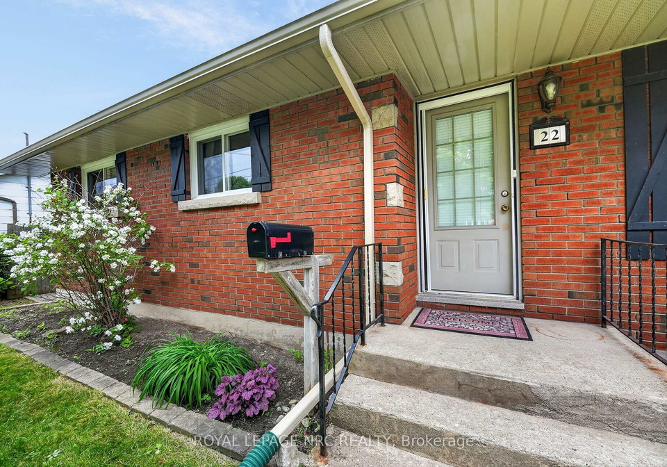 22-mckenzie-street-st-catharines-ontario-x13465688