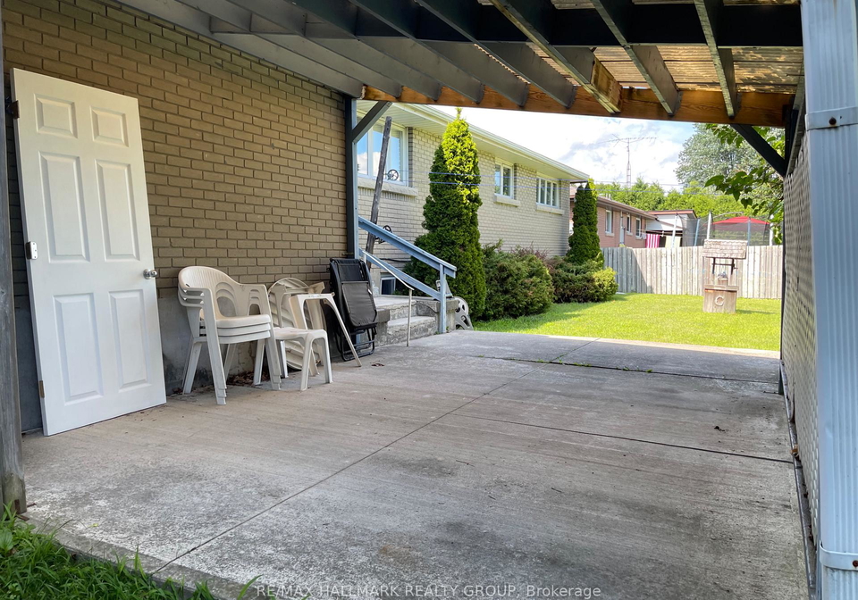 88-hillcrest-drive-brockville-ontario-x13465756