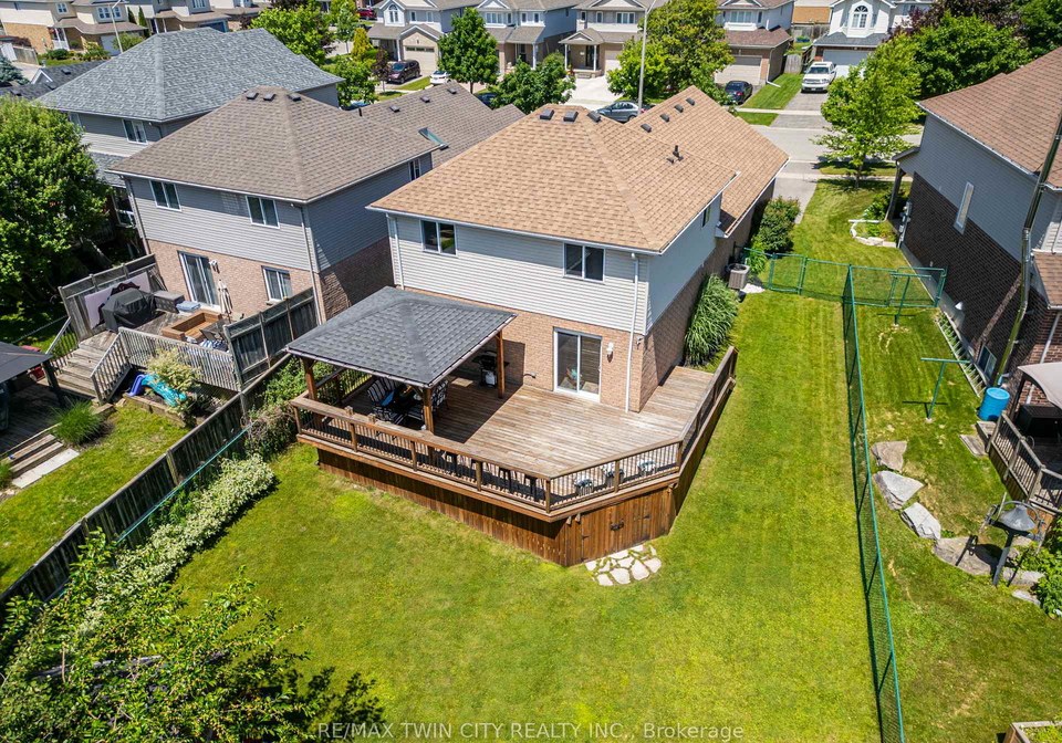 12-stiefelmeyer-crescent-wilmot-ontario-x13465766