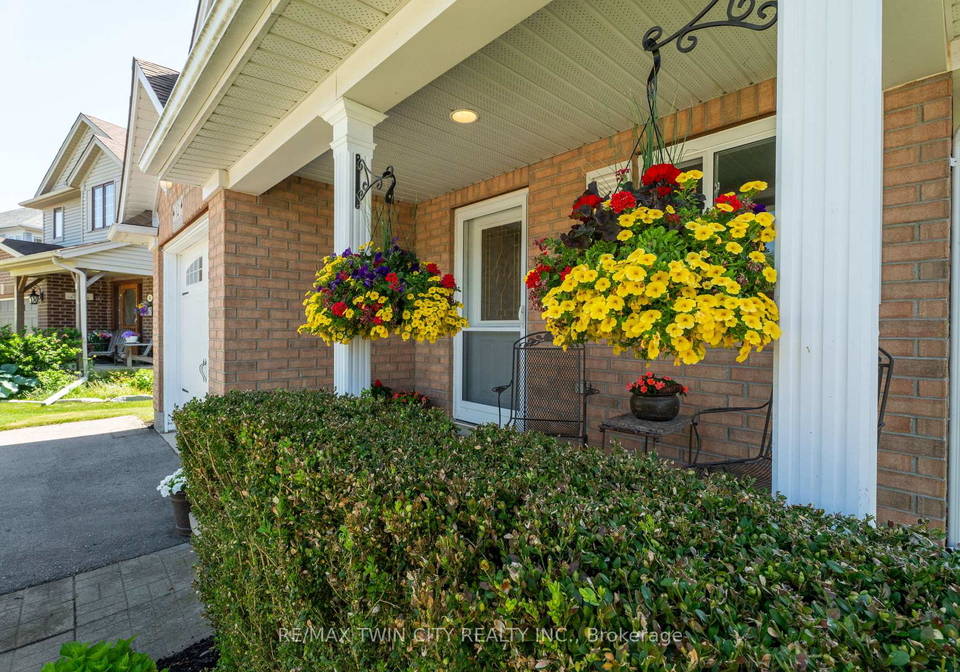 12-stiefelmeyer-crescent-wilmot-ontario-x13465766