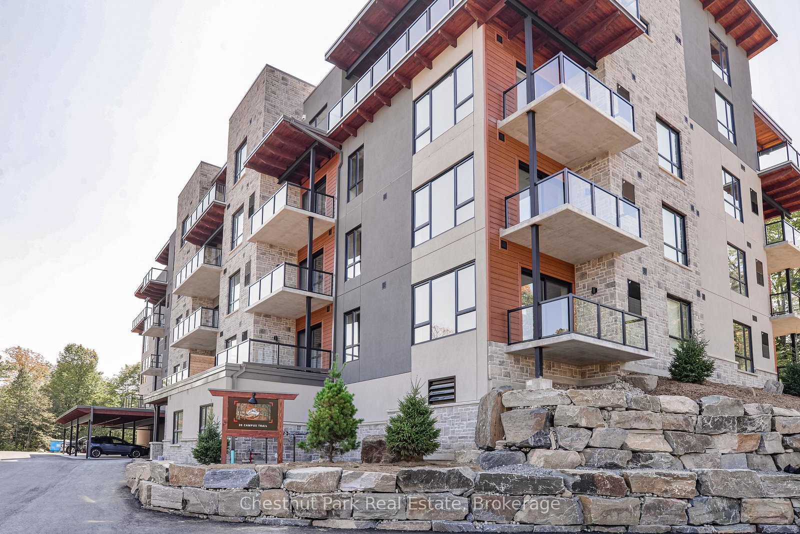 20-campus-trail-huntsville-ontario-x13465804