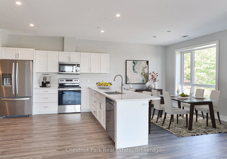 20-campus-trail-huntsville-ontario-x13465804