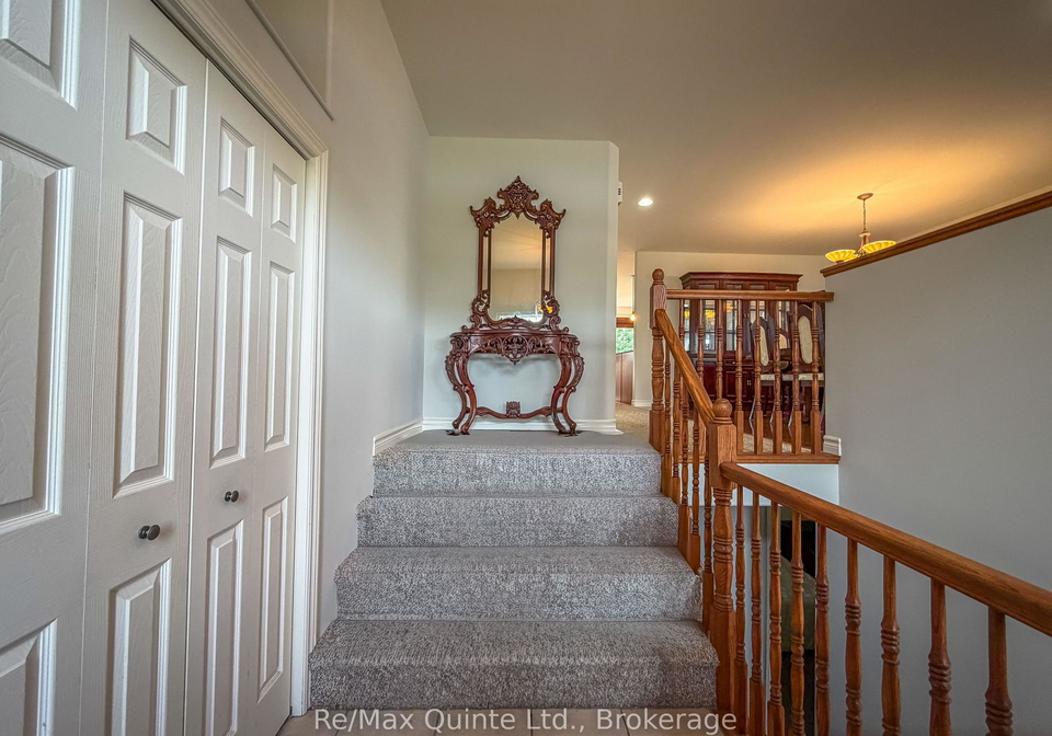10-boyce-court-belleville-ontario-x13466216