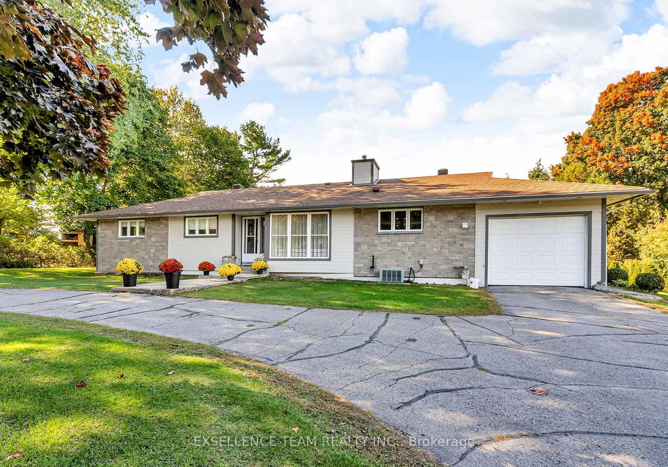 7-hillview-circle-champlain-ontario-x13466270